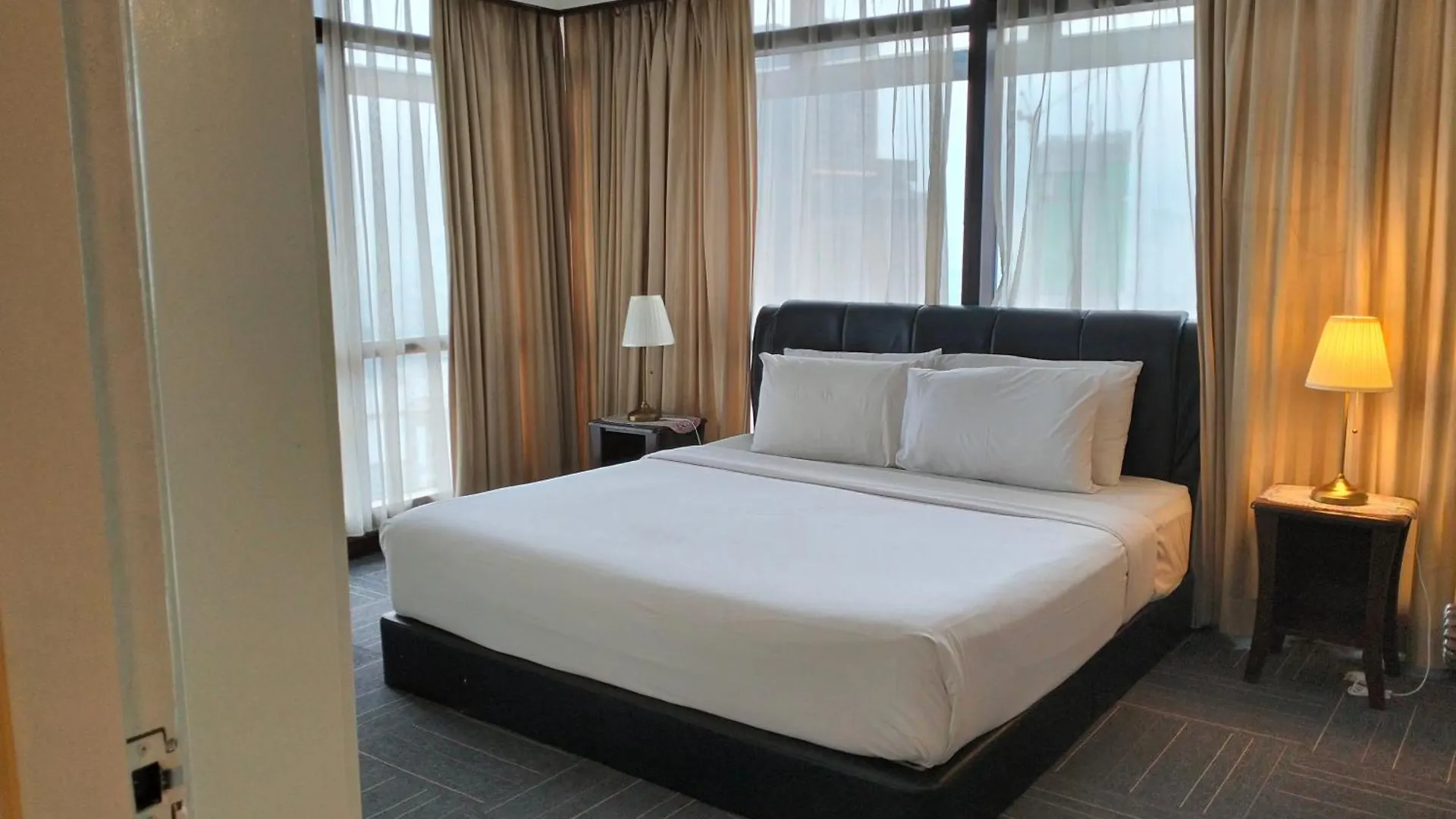 Berjaya Times Square Service Suite By Luna Kuala Lumpur 0*,